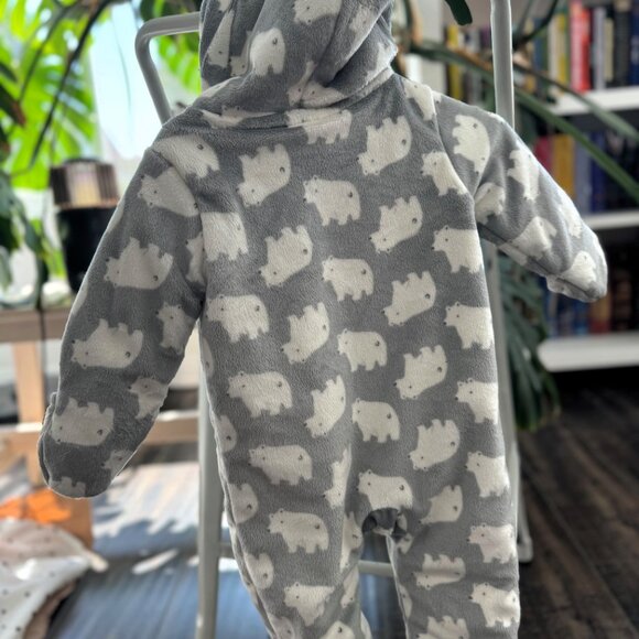 Simple Joys by Carter's Baby Polar Bear Footed Snowsuits, (Size 9-12 months) - Picture 7 of 9
